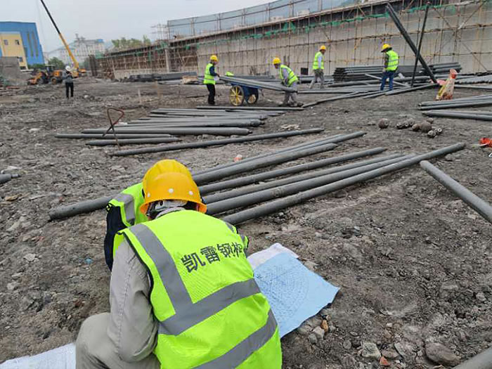 日喀则螺栓球网架结构